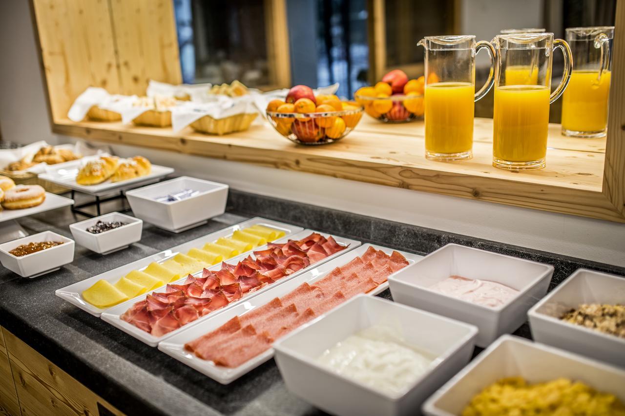 Garni Larix Hotel Colfosco Kültér fotó