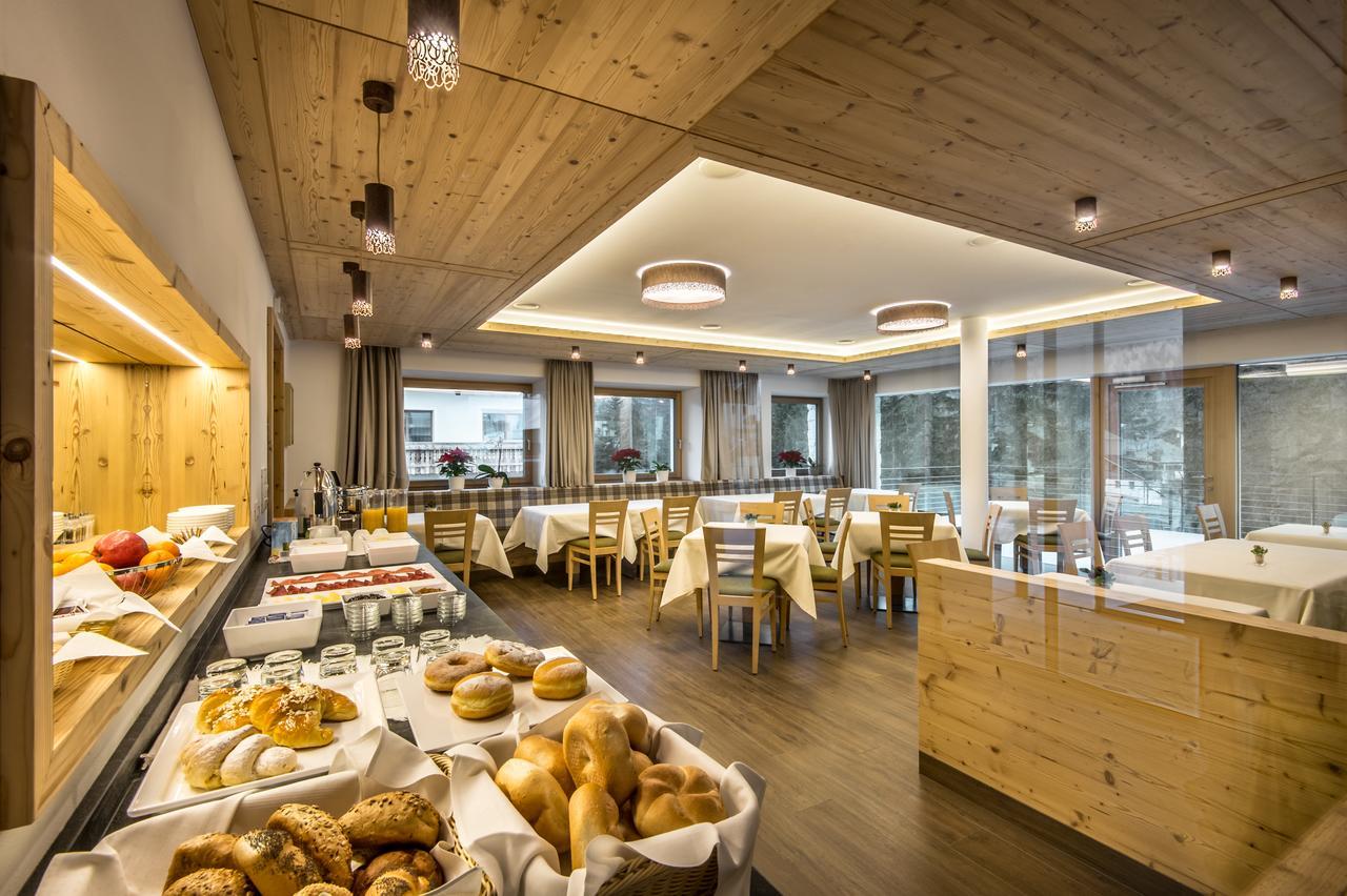 Garni Larix Hotel Colfosco Kültér fotó