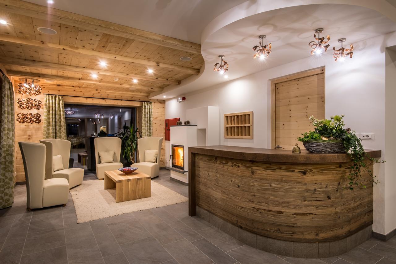 Garni Larix Hotel Colfosco Kültér fotó